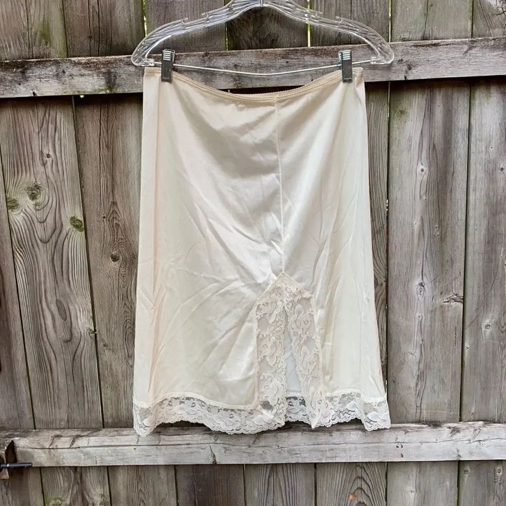 *Lot of 3* Slips sz. S